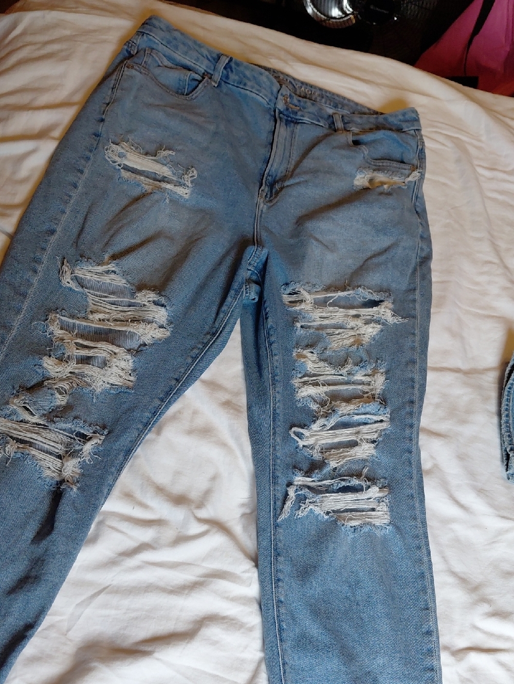 American Eagle Outfitters Light Blue Ripped Boyfriend Jeans